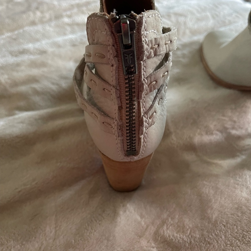 Off white Frye ankle boots - Picture 3 of 5